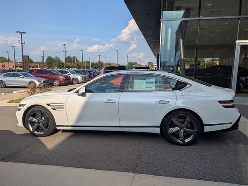 Uyuni White 2025 Genesis G80 2.5T