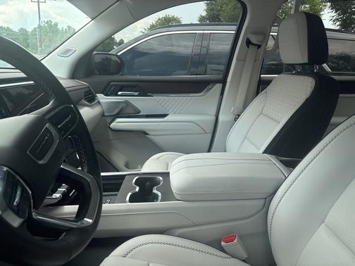 White Frost Tricoat 2024 GMC Acadia Denali