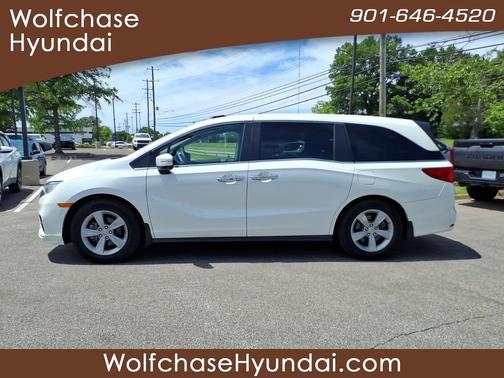 White Diamond Pearl 2018 Honda Odyssey EX-L