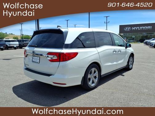 White Diamond Pearl 2018 Honda Odyssey EX-L