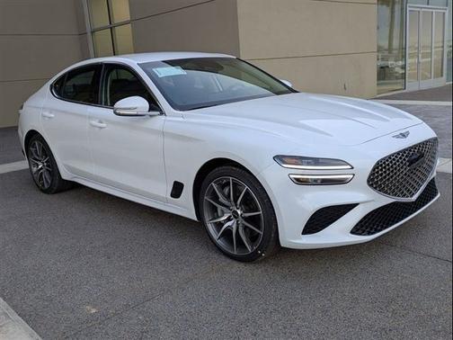 Uyuni White 2025 Genesis G70 2.5T