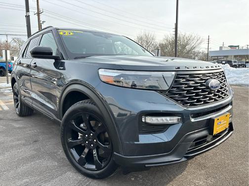 2023 Ford Explorer ST-Line