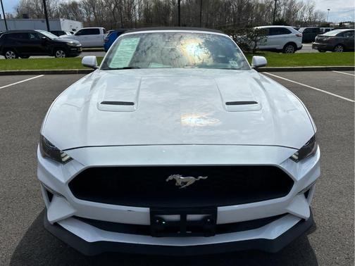 2022 Ford Mustang EcoBoost Premium