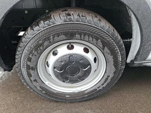 2025 Ford Transit-250 148 WB Medium Roof Cargo