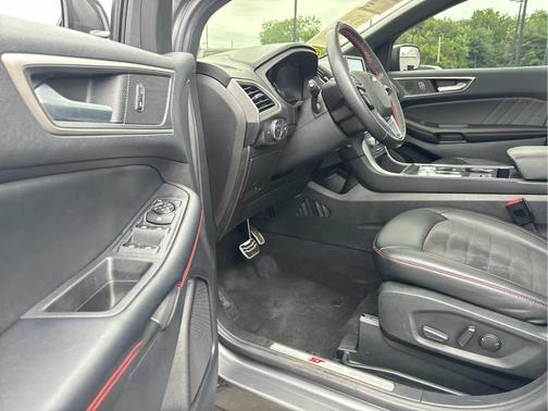 2022 Ford Edge ST-Line