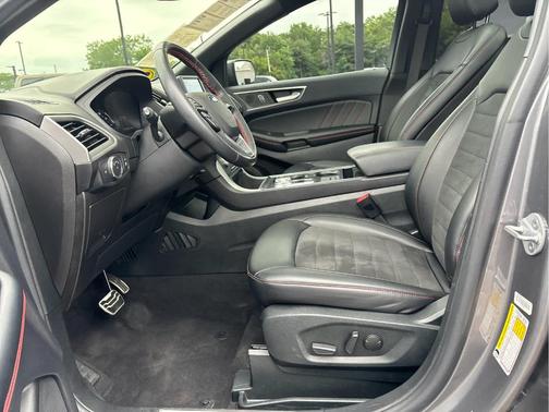 2022 Ford Edge ST-Line