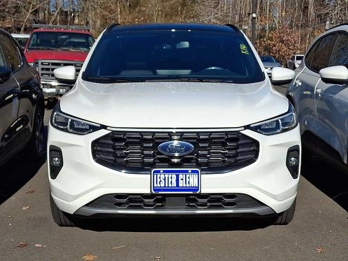 2026 Ford Escape ST-Line Elite
