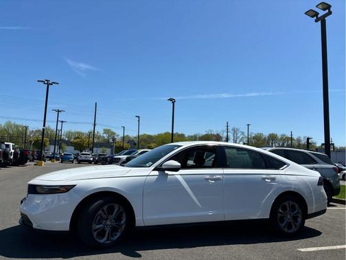 Platinum White Pearl 2023 Honda Accord EX