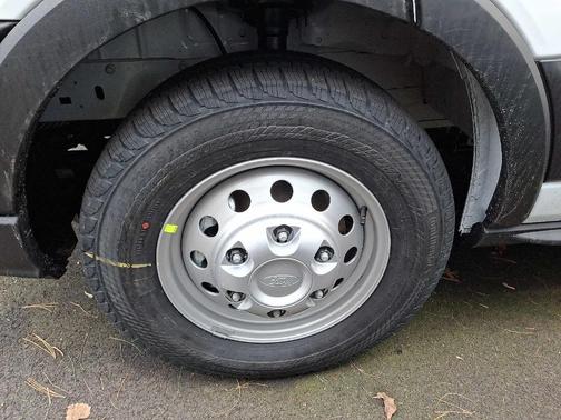 2026 Ford Transit-250 148 WB Medium Roof Cargo