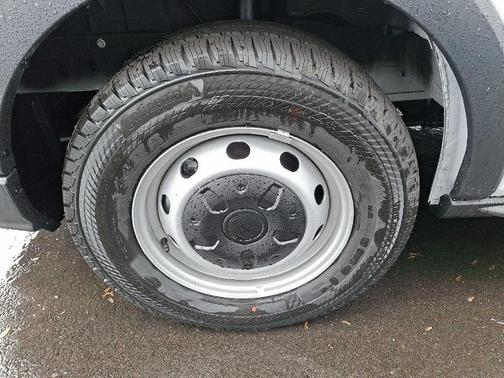 2025 Ford Transit-250 148 WB Medium Roof Cargo