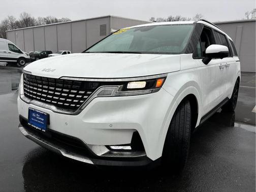 2024 Kia Carnival SX