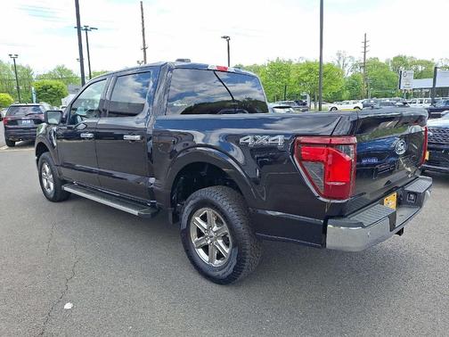 Agate Black 2025 Ford F-150 XLT