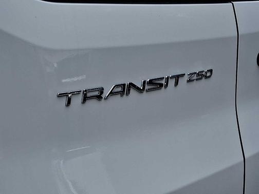 2025 Ford Transit-250 148 WB Medium Roof Cargo