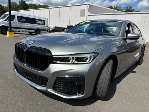 2022 BMW 750 i xDrive