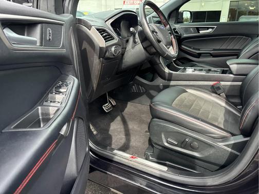 2022 Ford Edge ST-Line