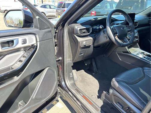 Agate Black 2022 Ford Explorer ST