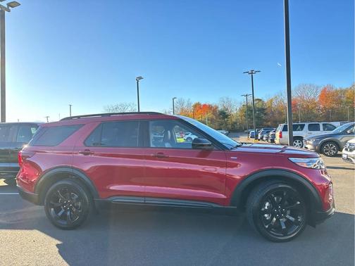 2023 Ford Explorer ST-Line