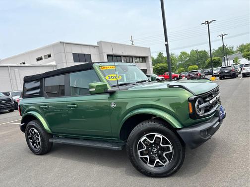2022 Ford Bronco Outer Banks