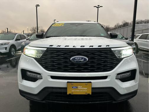 2024 Ford Explorer ST-Line