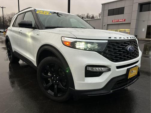 2024 Ford Explorer ST-Line
