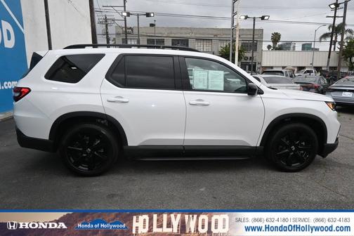 Platinum White Pearl 2025 Honda Pilot