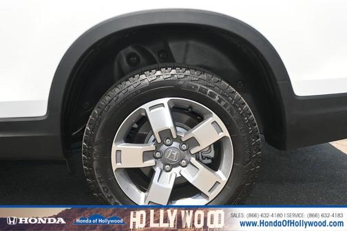 Platinum White Pearl 2025 Honda Ridgeline