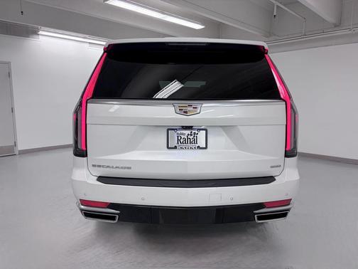 Crystal White Tricoat 2022 Cadillac Escalade ESV Premium Luxury