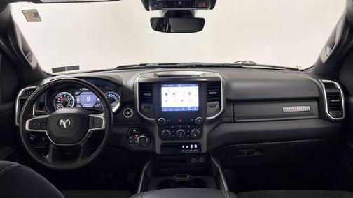 Diamond Black Crystal Pearlcoat 2022 RAM 1500 Big Horn/Lone Star
