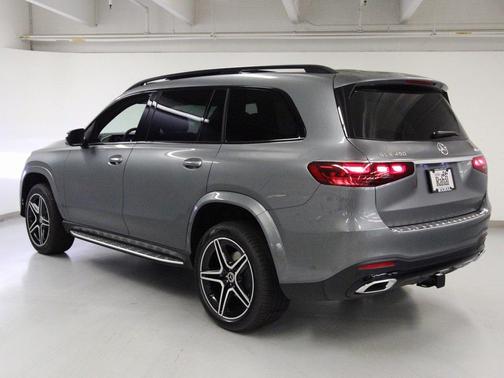 2026 Mercedes-Benz GLS 450 4MATIC