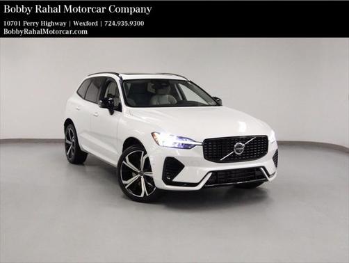 2023 Volvo XC60 Recharge Plug-In Hybrid T8 Ultimate Dark Theme
