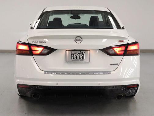 2023 Nissan Altima SR VC-Turbo FWD