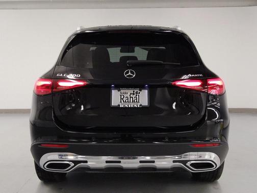 2025 Mercedes-Benz GLC 300 4MATIC