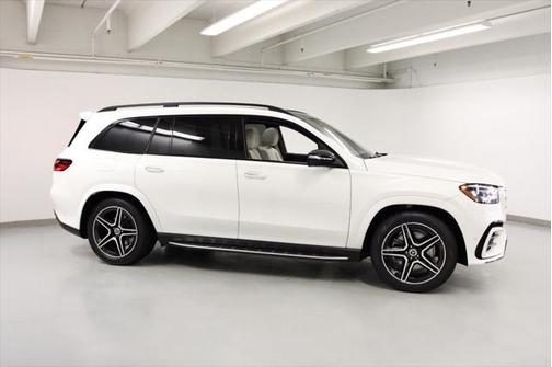 2025 Mercedes-Benz GLS 450 4MATIC