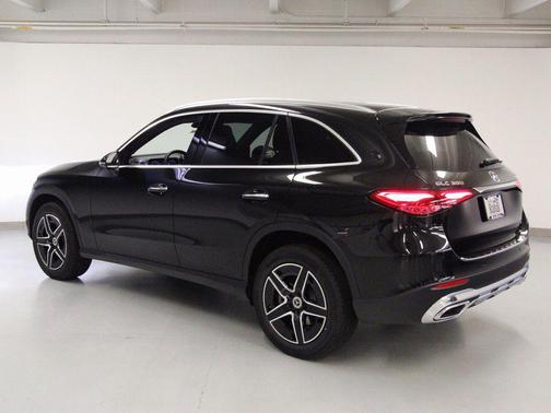 Obsidian Black 2026 Mercedes-Benz GLC 300 4MATIC