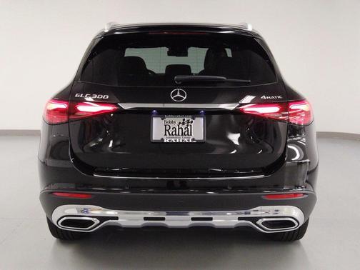 2026 Mercedes-Benz GLC 300 4MATIC