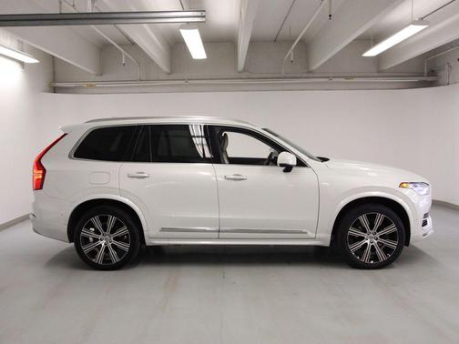 2022 Volvo XC90 T6 Inscription
