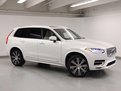 2022 Volvo XC90 T6 Inscription