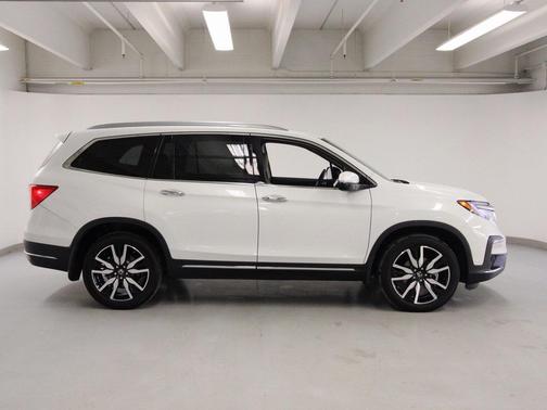 2021 Honda Pilot Touring 8-Passenger