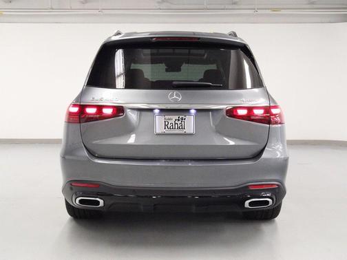 2026 Mercedes-Benz GLS 450 4MATIC