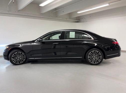 Black 2024 Mercedes-Benz S-Class 4MATIC