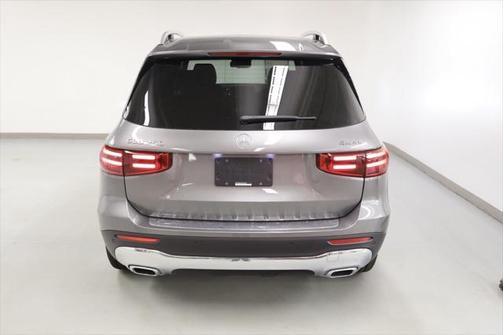 2025 Mercedes-Benz GLB 250 4MATIC