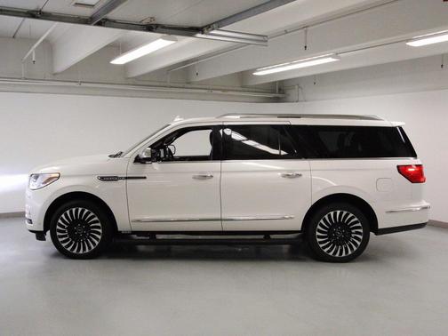 2019 Lincoln Navigator L Black Label