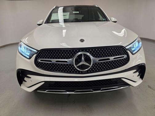 Polar White 2026 Mercedes-Benz GLC 300 4MATIC