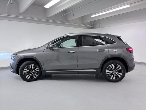 Polar White 2025 Mercedes-Benz GLA 250 4MATIC