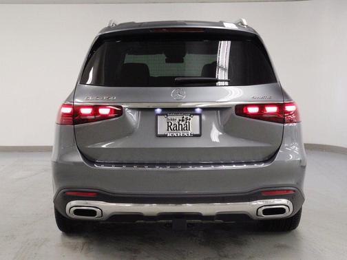 2026 Mercedes-Benz GLS 450 4MATIC