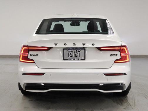 2024 Volvo S60 B5 Plus Black Edition