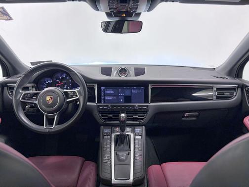 White 2021 Porsche Macan Macan