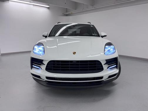 White 2021 Porsche Macan Macan