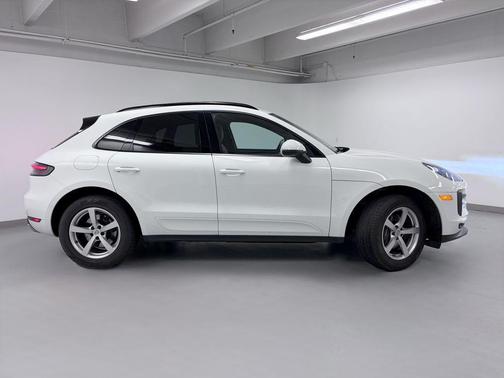 White 2021 Porsche Macan Macan