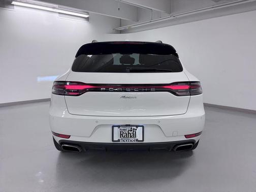 White 2021 Porsche Macan Macan